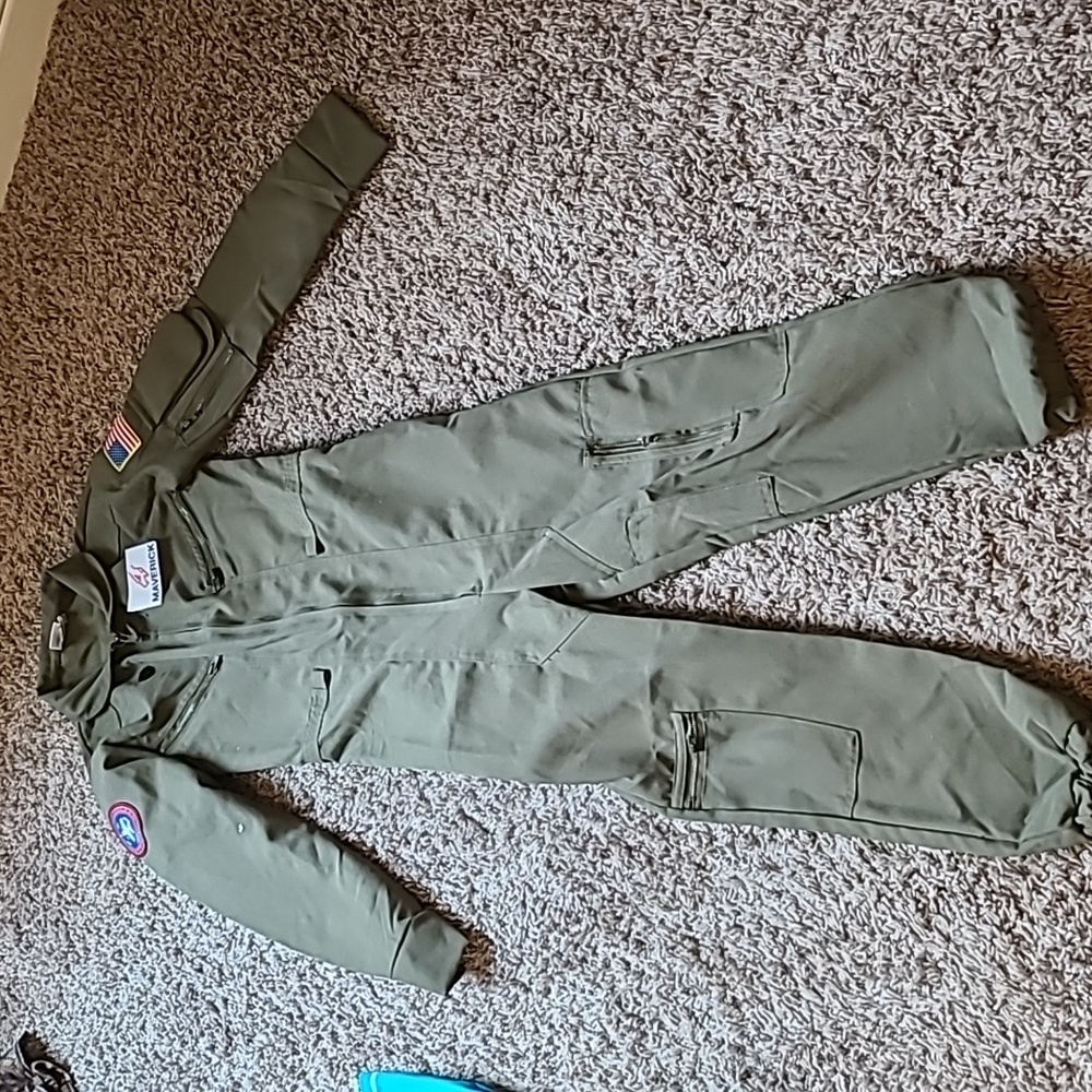 Boys Top Gun (Maverick) aviator costume Size 10/12